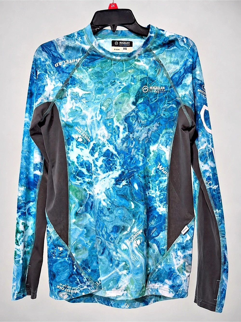 Magellan Outdoors Pro Fish Long Sleeve Performance Shirt in Blue & Green Size XS